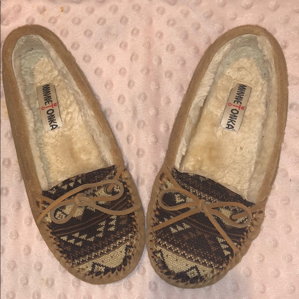 Moccasin slippers